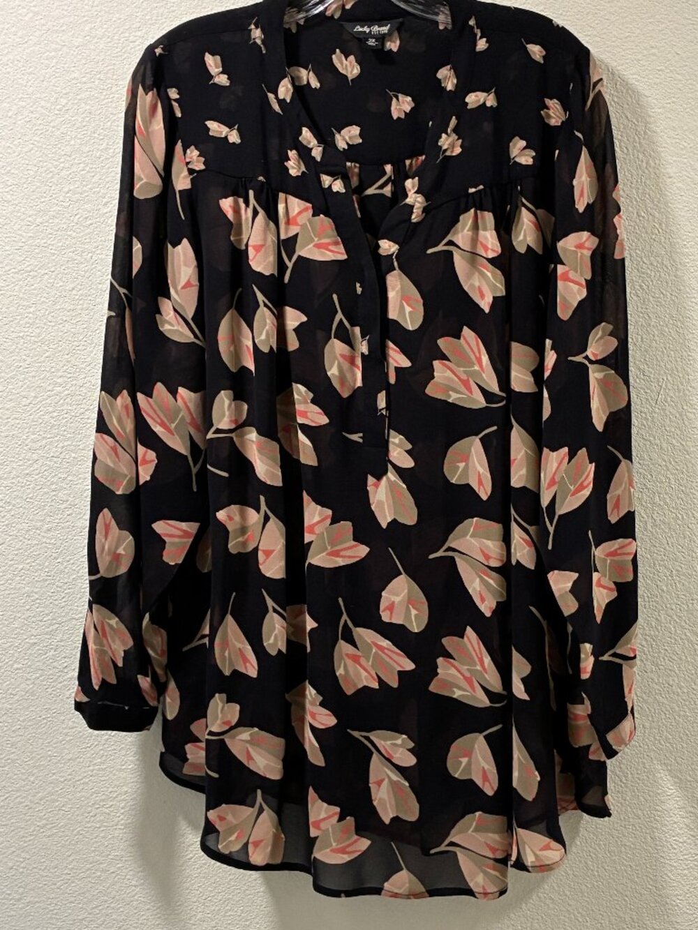 LUCKY BRAND Sheer Long Sleeve Black/Pink Leaf Print Henley Tunic Blouse Plus 2X